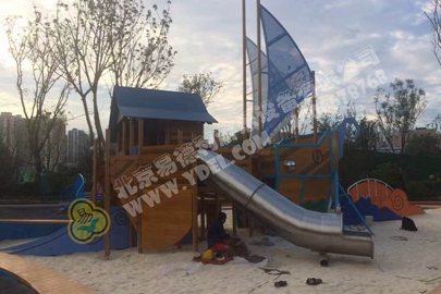 室外兒童樂園（yuán）非（fēi）標定製遊樂設備十