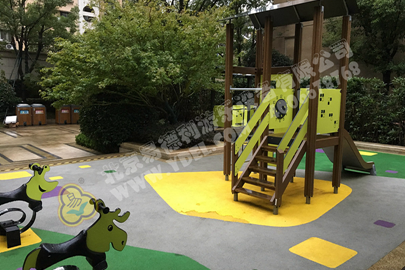 兒童遊樂園戶外非標定製遊（yóu）樂設（shè）備一（yī）