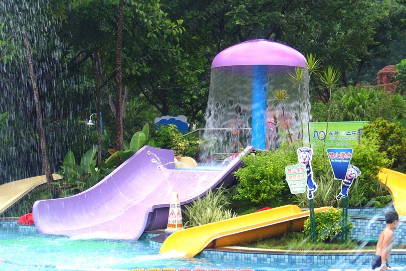 戶外水上公園設備落地（dì）